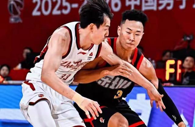 kaiyun-深圳马可波罗95-91击败浙江大比分2-0晋级四强